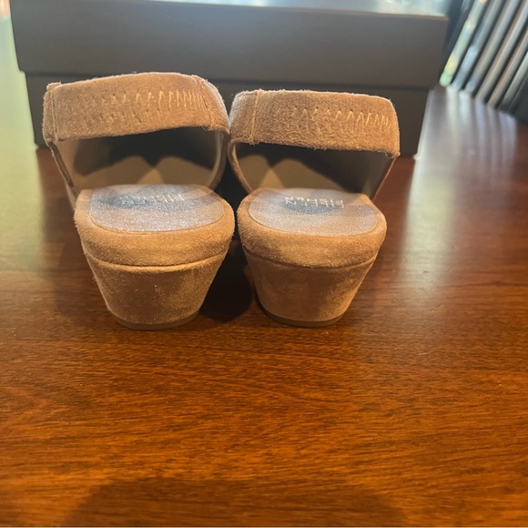 Eileen Fisher Taupe Suede Gatwick Slingback Block Heel Pump - NWT 6.5 - Picture 9 of 12